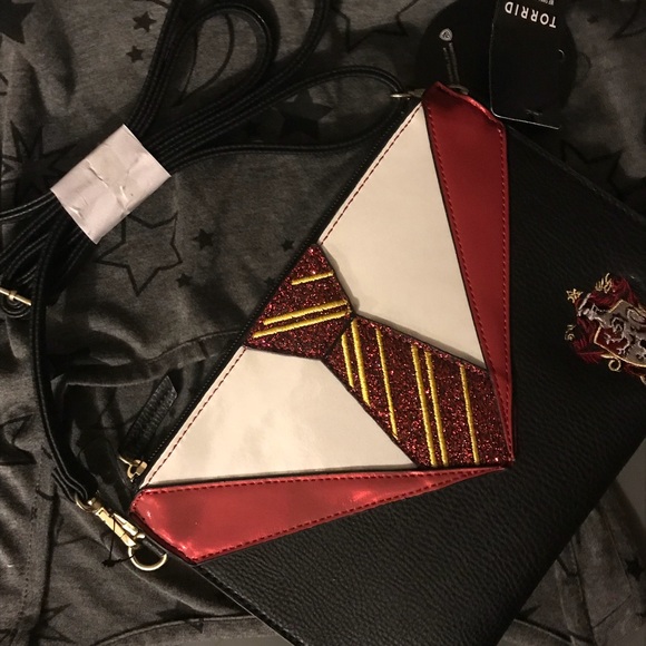 torrid Handbags - Harry Potter Gryffindor Crossbody Bag or Clutch